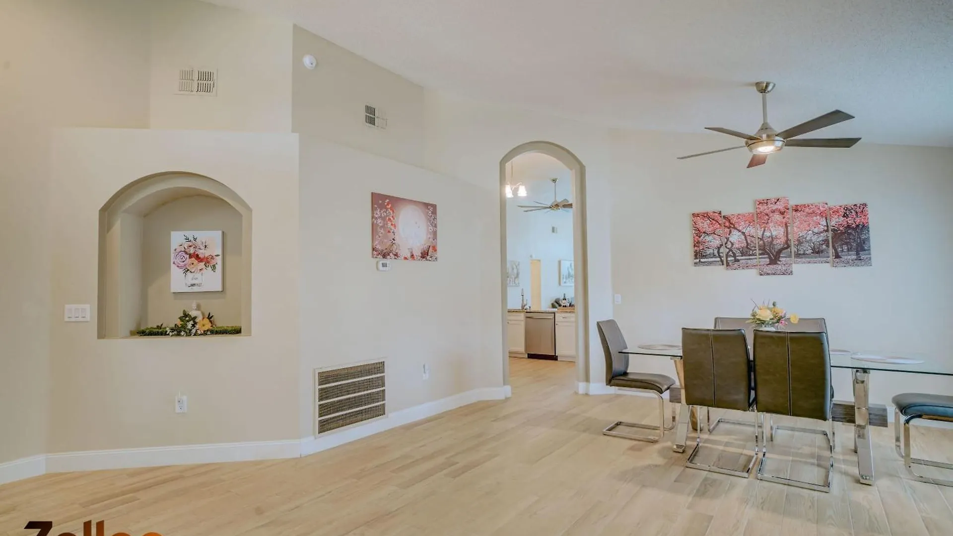 4Br Home With Pool 15 Mins From Disney Davenport 0*,  United States